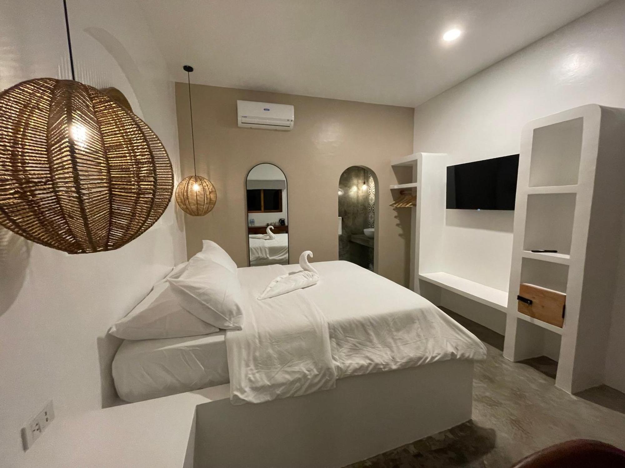 Maayong Hostel (Adults Only) Moalboal Extérieur photo