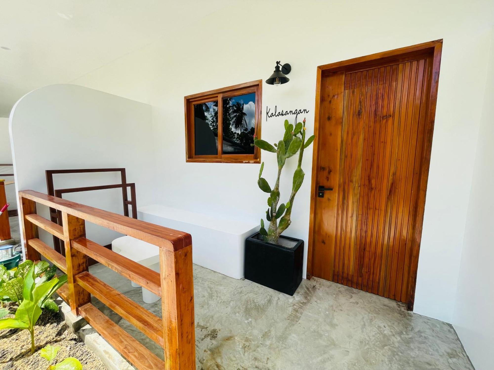 Maayong Hostel (Adults Only) Moalboal Extérieur photo