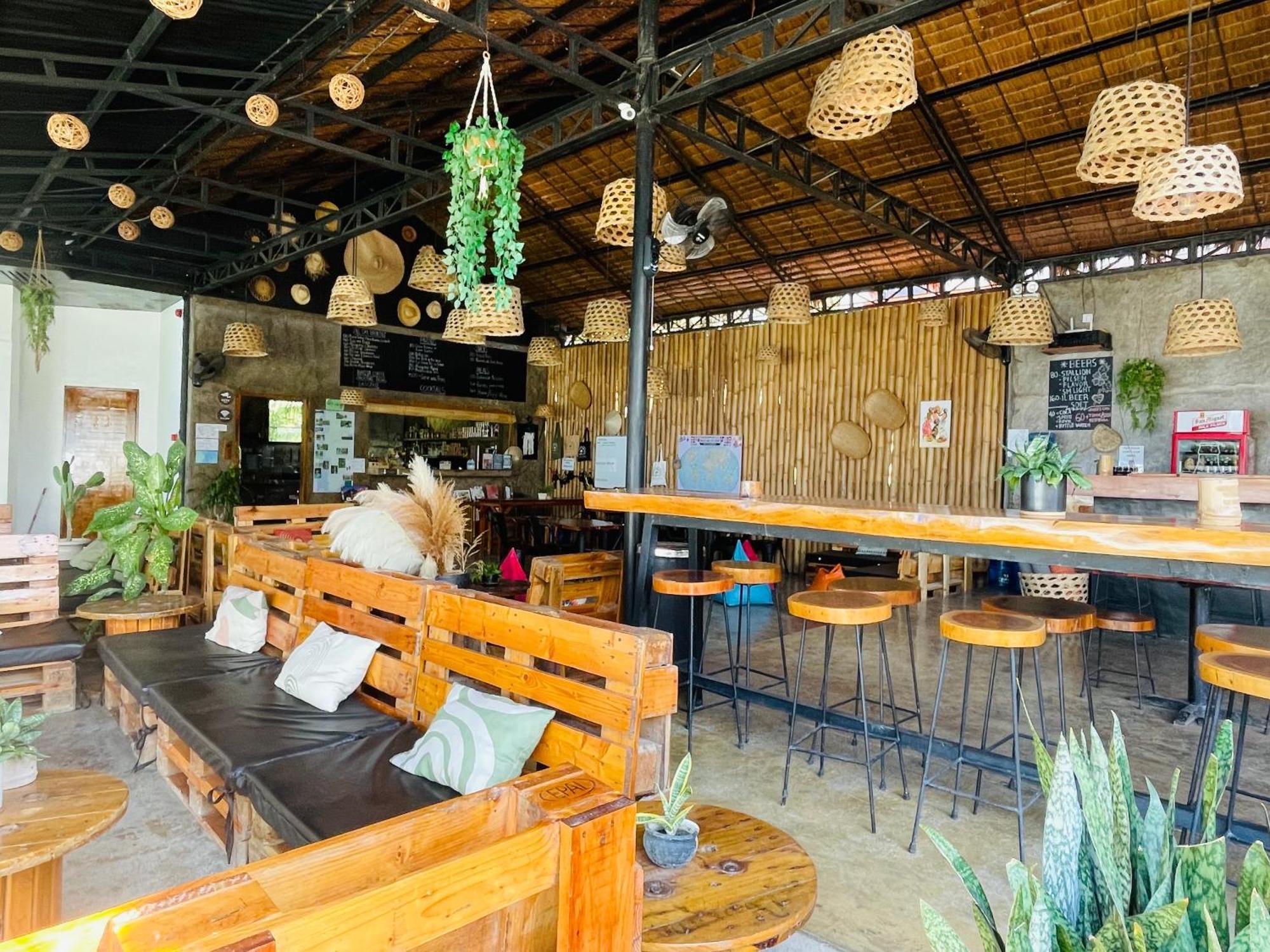 Maayong Hostel (Adults Only) Moalboal Extérieur photo