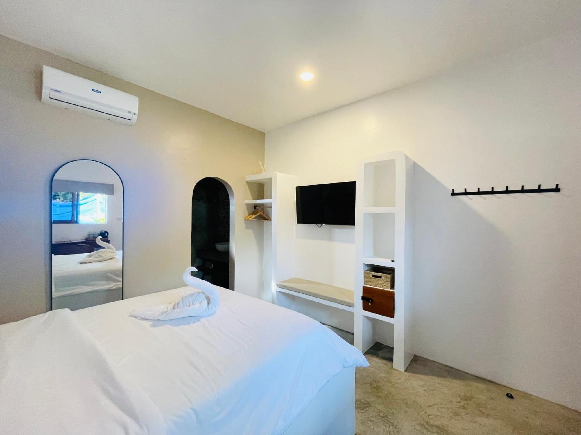 Maayong Hostel (Adults Only) Moalboal Extérieur photo