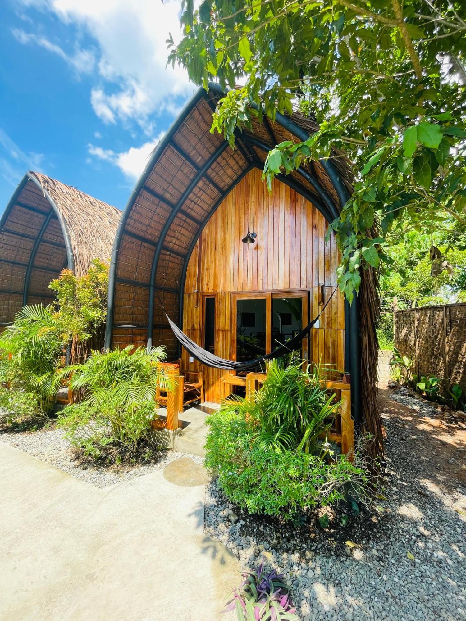 Maayong Hostel (Adults Only) Moalboal Extérieur photo