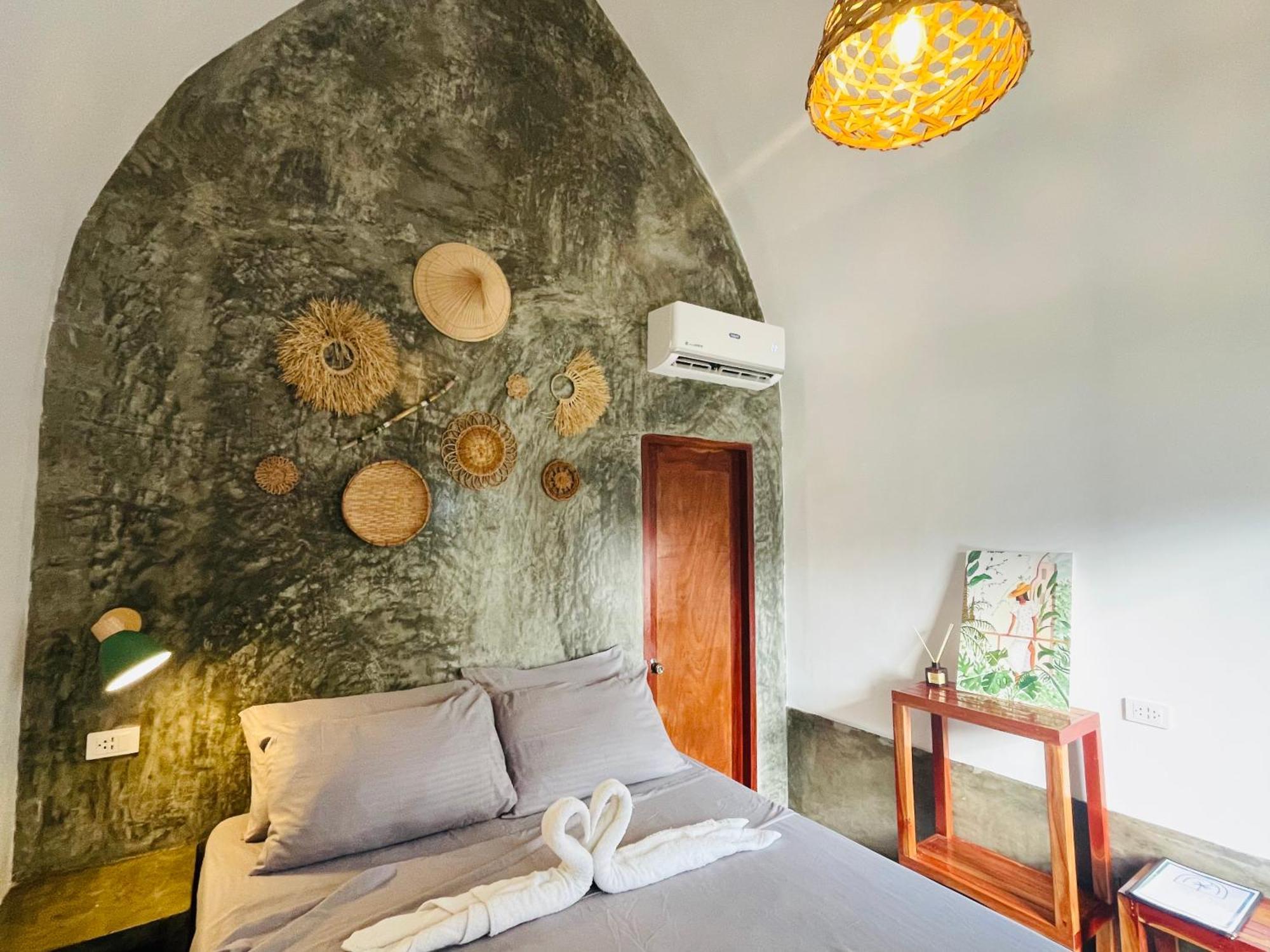 Maayong Hostel (Adults Only) Moalboal Extérieur photo